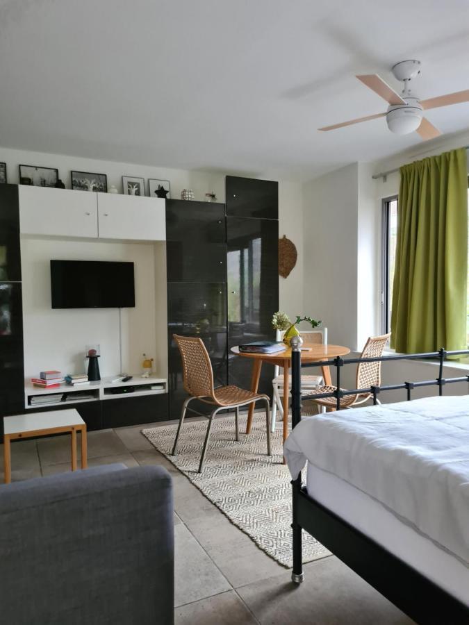 Great Canal Studio - Water View & Free Parking Amsterdam Bagian luar foto