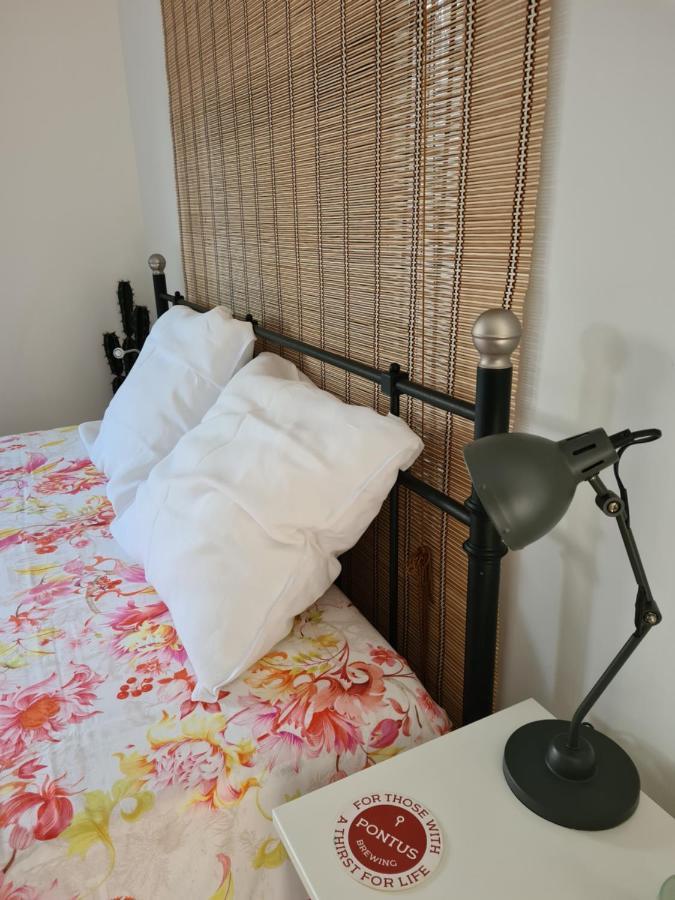 Great Canal Studio - Water View & Free Parking Amsterdam Bagian luar foto